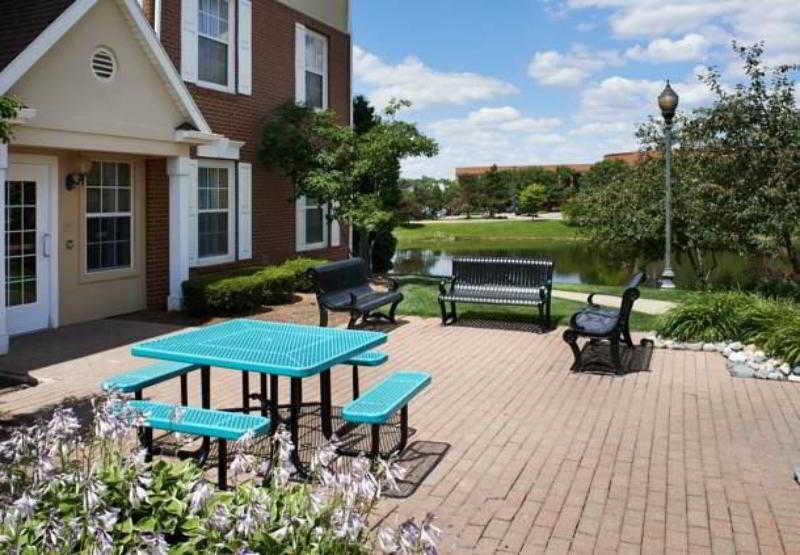 Sonesta Simply Suites Detroit Novi Exterior photo