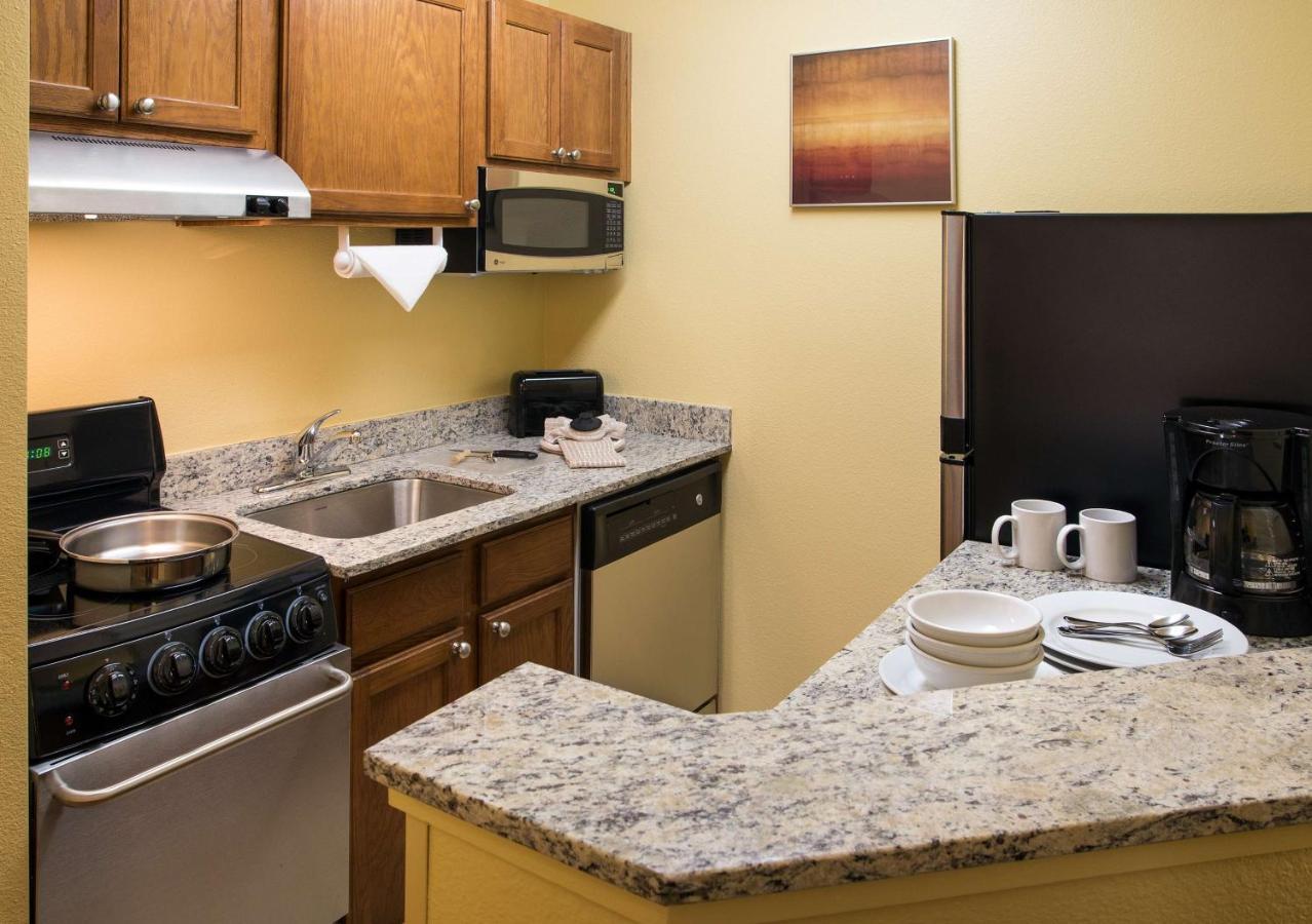 Sonesta Simply Suites Detroit Novi Exterior photo