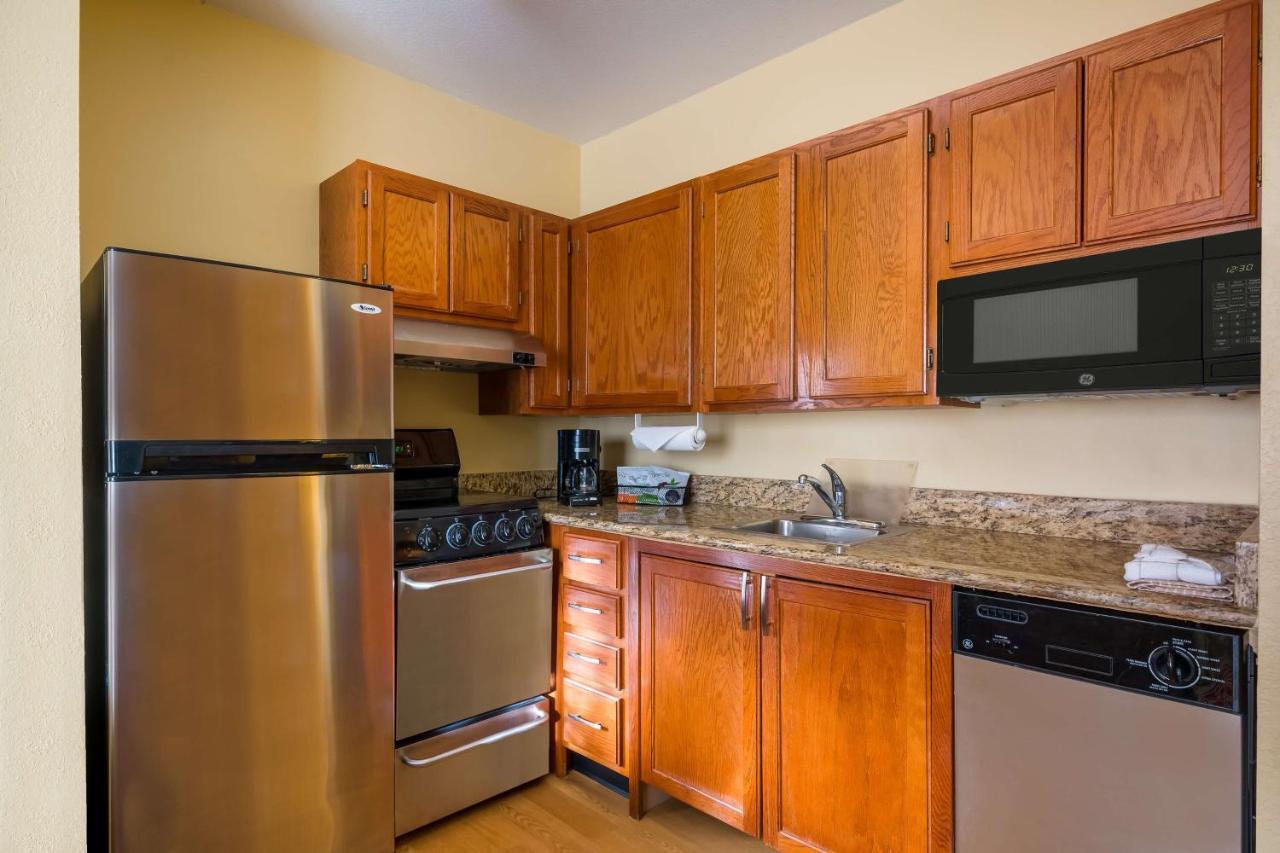 Sonesta Simply Suites Detroit Novi Exterior photo