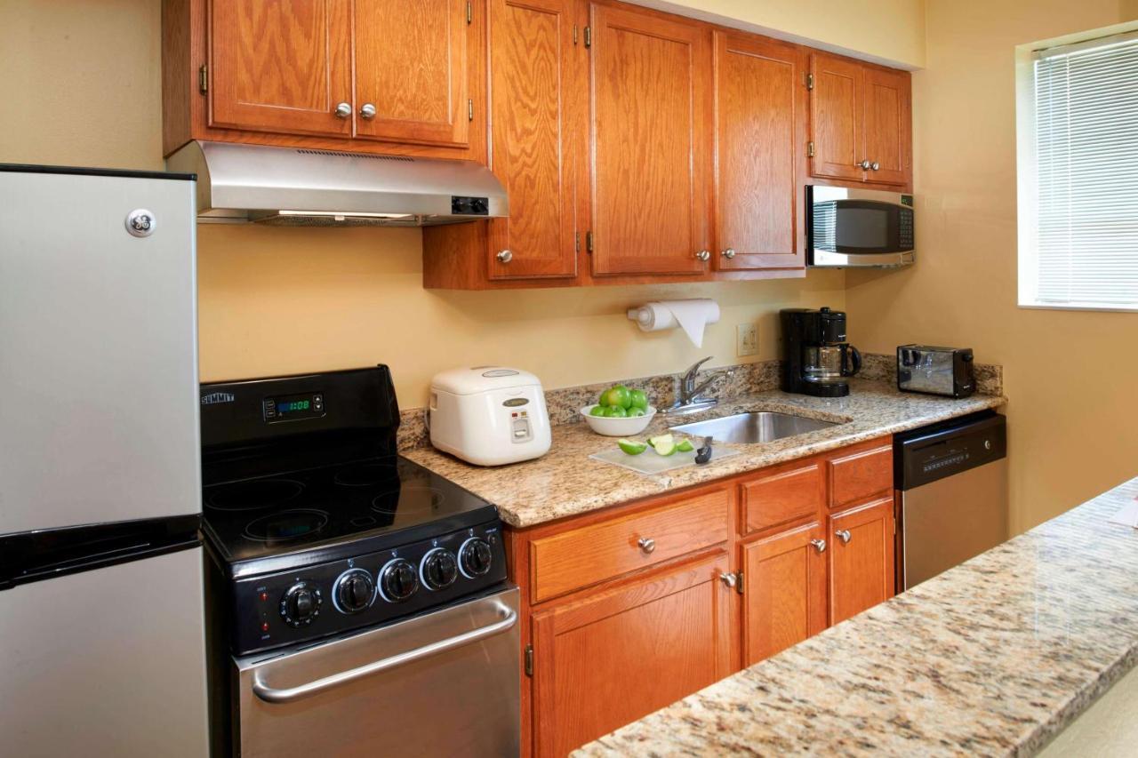 Sonesta Simply Suites Detroit Novi Exterior photo