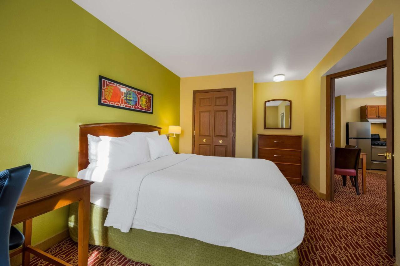 Sonesta Simply Suites Detroit Novi Exterior photo