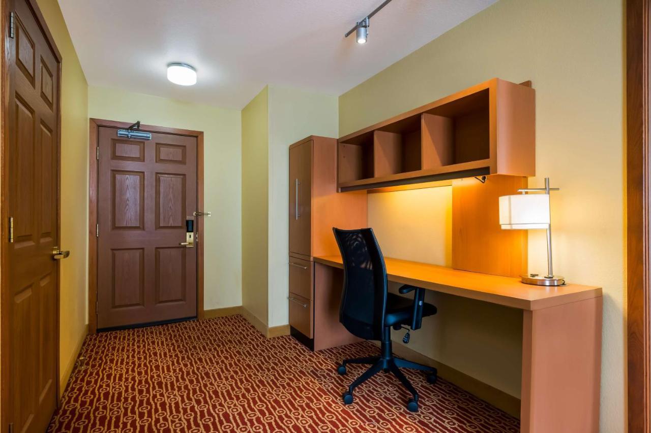 Sonesta Simply Suites Detroit Novi Exterior photo